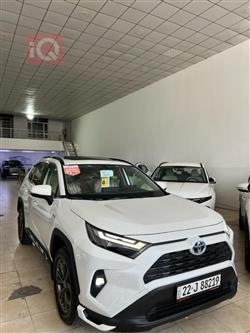 تۆیۆتا ڕاڤ 4